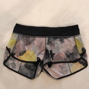 Lulu lemon speed shorts